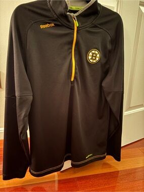 Reebok Black and Yellow Boston Bruins Zip-Up Sweater